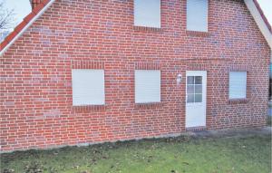 Nice apartment in Insel Poel-Gollwitz with 1 Bedrooms