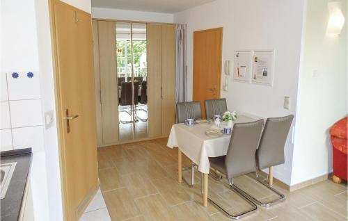 Nice apartment in Insel Poel-Gollwitz with 2 Bedrooms