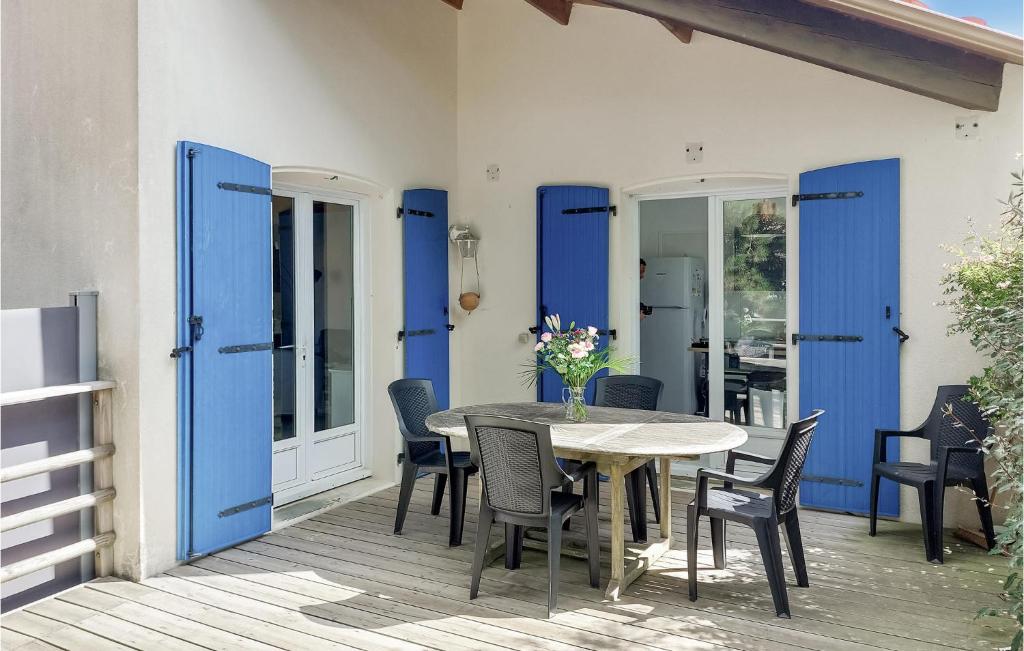 Nice apartment in La Grande Motte with 2 Bedrooms and Outdoor swimming pool 34280 La Grande Motte