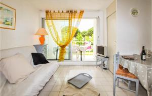 Nice apartment in La Grande Motte with 2 Bedrooms and Outdoor swimming pool