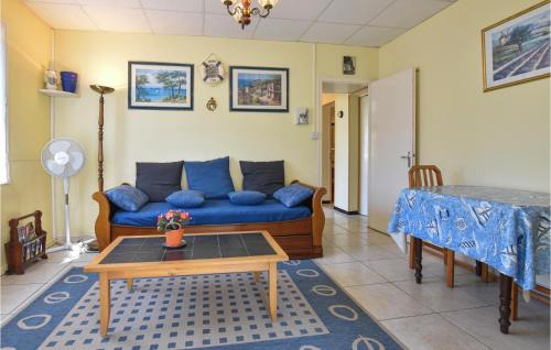 Nice apartment in La Tranche sur Mer with 2 Bedrooms