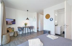 Nice apartment in Lembruch-Dmmer See with WiFi and Indoor swimming pool