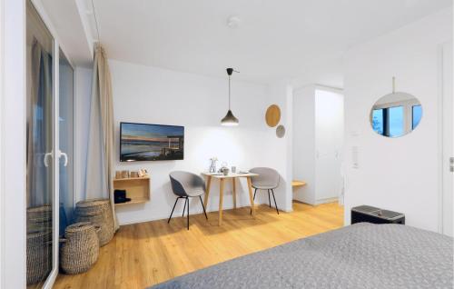 Nice apartment in Lembruch-Dmmer See with WiFi and Indoor swimming pool
