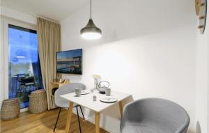 Nice apartment in Lembruch-Dmmer See with WiFi and Indoor swimming pool
