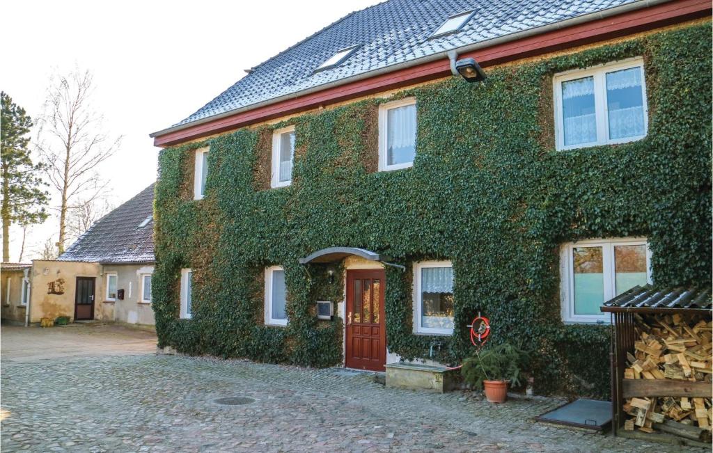 Nice apartment in Marlow OT Gresenhorst with 1 Bedrooms and Sauna , 18337 Gresenhorst