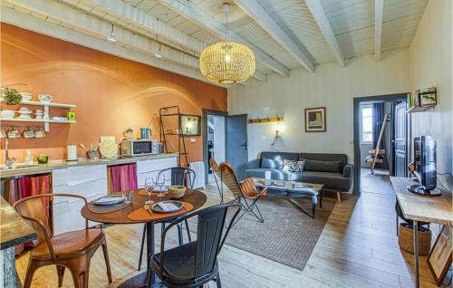Nice apartment in Marssac with WiFi and 1 Bedrooms