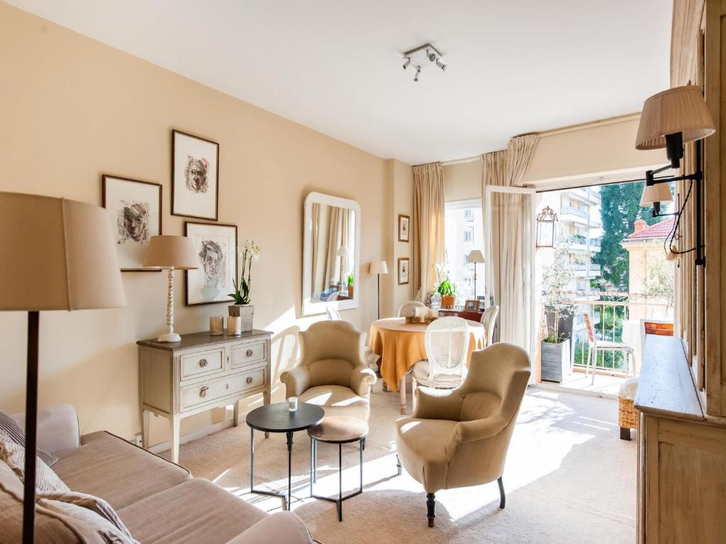 Nice apartment in Menton with balcony terrace , 06500 Menton