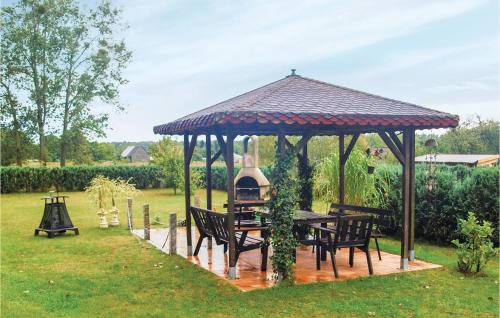 Nice apartment in Mirow with 8 Bedrooms and WiFi