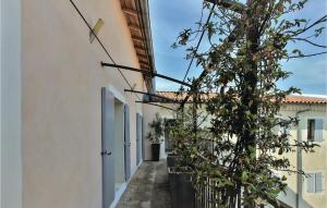 Nice apartment in Montlimar with 3 Bedrooms, Sauna and WiFi