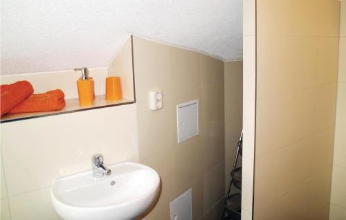 Nice apartment in Nahetal-Waldau with 1 Bedrooms and WiFi