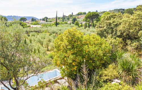 Nice apartment in Nyons with Outdoor swimming pool and 1 Bedrooms