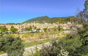 Nice apartment in Nyons with Outdoor swimming pool and 1 Bedrooms