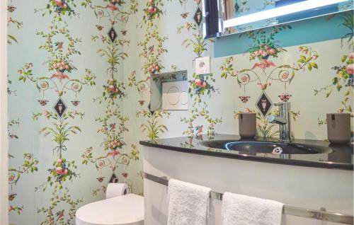 Nice apartment in Ocquerre with 1 Bedrooms, WiFi and Outdoor swimming pool
