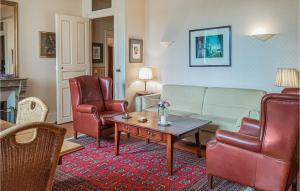 Nice apartment in Ocquerre with Outdoor swimming pool, WiFi and 1 Bedrooms