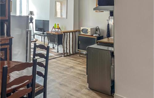 Nice apartment in Pradelles with WiFi and 2 Bedrooms