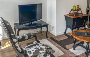 Nice apartment in Pradelles with WiFi and 2 Bedrooms