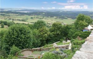 Nice apartment in Pradelles with WiFi and 2 Bedrooms