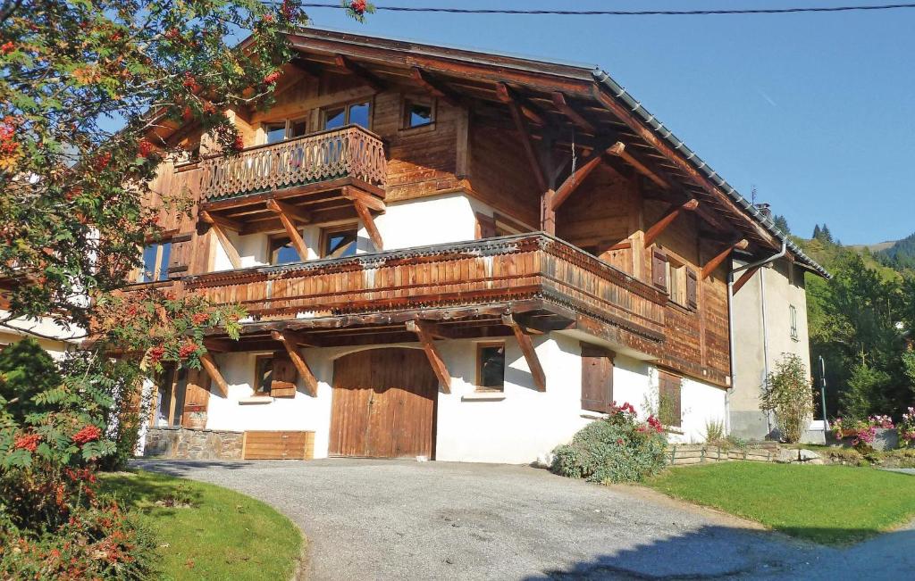 Nice apartment in Praz sur Arly with 2 Bedrooms and WiFi , 74120 Praz-sur-Arly