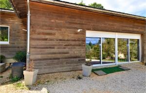 Nice apartment in Saint-Privat-des-Vieux with WiFi and 1 Bedrooms