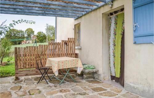 Nice apartment in Salies-de-Barn with 1 Bedrooms and WiFi