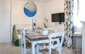 Nice apartment in Salies-de-Barn with 1 Bedrooms and WiFi