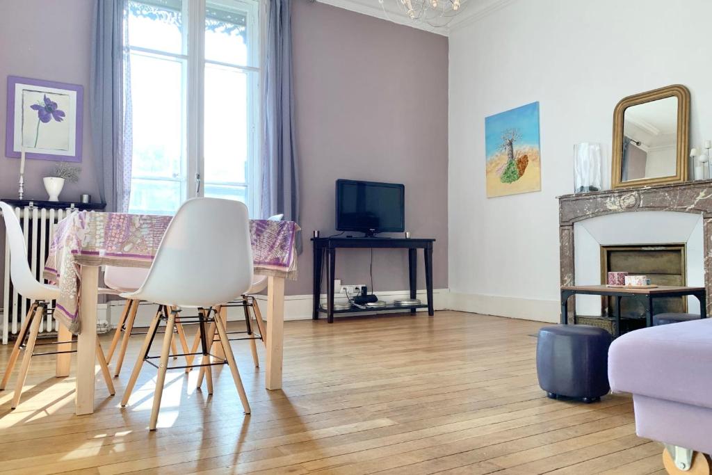 Nice apartment in the city center waiting for you #BJ ! 37 Avenue Alsace Lorraine, 38000 Grenoble