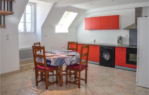 Nice apartment in Treguier with 2 Bedrooms and WiFi