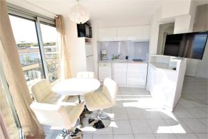 Appartement Nice apartment last floor with terrace and clear view on the sea 21 Rue Pasteur 06400 Cannes Provence-Alpes-Côte d\'Azur