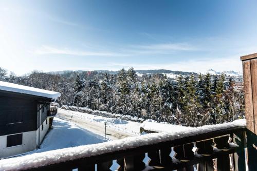 Nice apartment with balcony near the center of megève