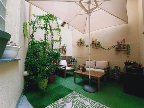 Nice appartement cosy + patio privé