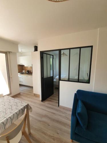 Nice Apt With Garden Near The Beach