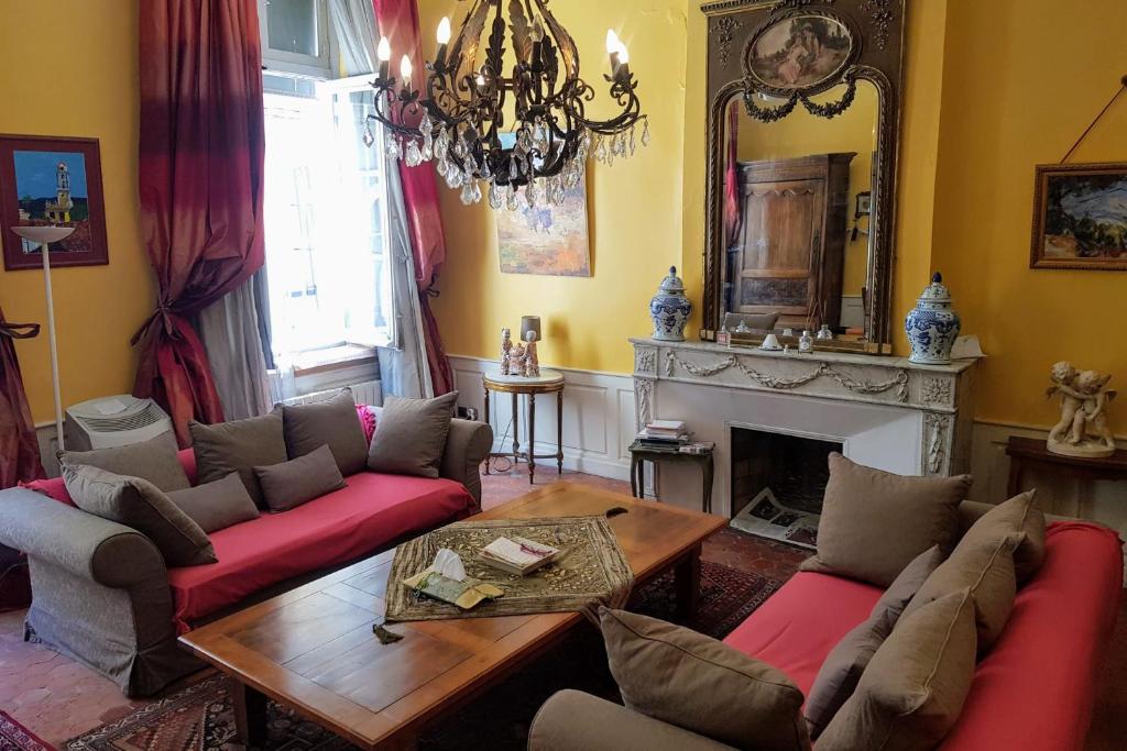 Appartement Nice Apt With Loggia In Aix En Provence 29 Rue Portalis 13100 Aix-en-Provence