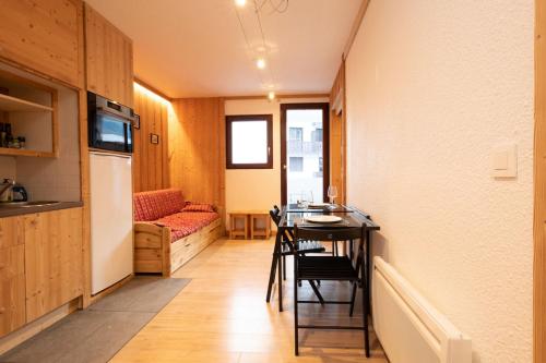 Nice apt with mountain view at the foot of slopes