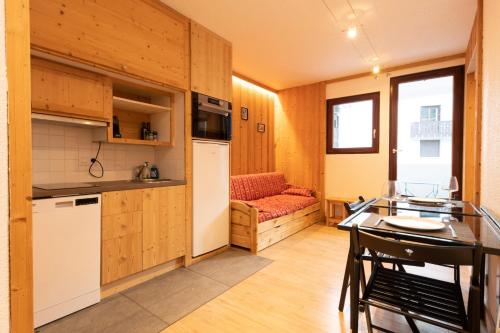 Nice apt with mountain view at the foot of slopes