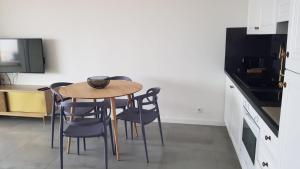 Nice: Bel Appartement Vue Mer avec Grande Terrasse