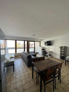 Nice, big and central apartment with 2 balconies