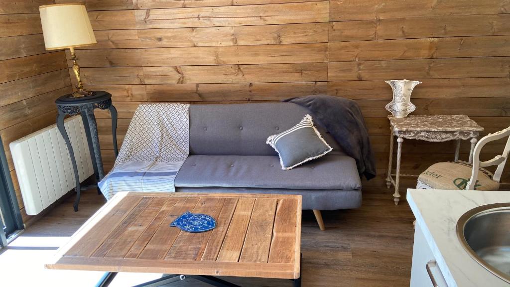 Nice & calm studio w balcony in Beaurivage district in Biarritz - Welkeys 64200 Biarritz