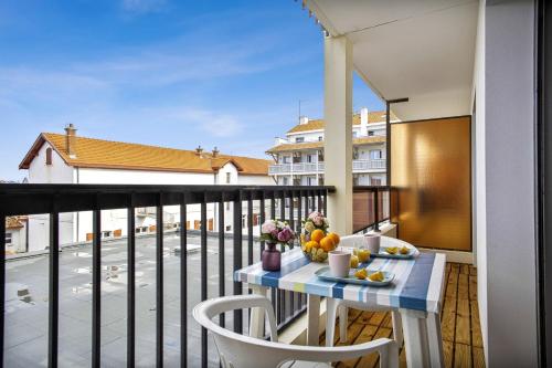 Nice & calm studio w balcony in Beaurivage district in Biarritz - Welkeys