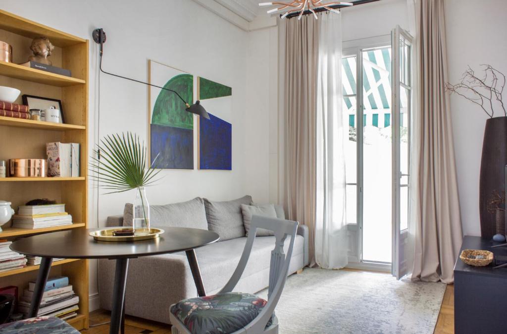 Nice center apartment, 2 bedrooms, A/C, 7 min to the sea by foot 14 Rue Gounod, 06000 Nice