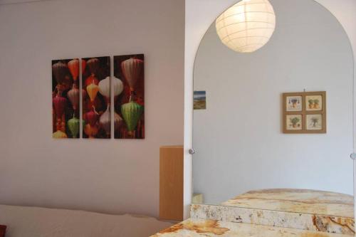 NICE Center - Bright studio balcony wifi & aircon
