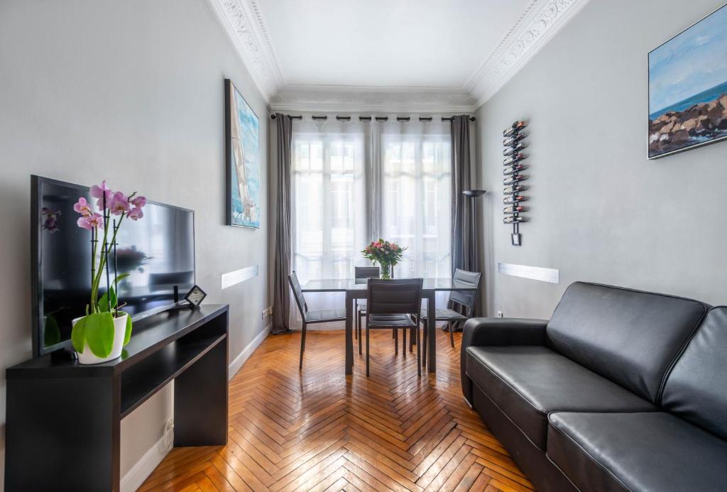 Appartement Nice Central Art Deco Flat 45 m² 29 rue Tonduti de l'Escarene 06000 Nice