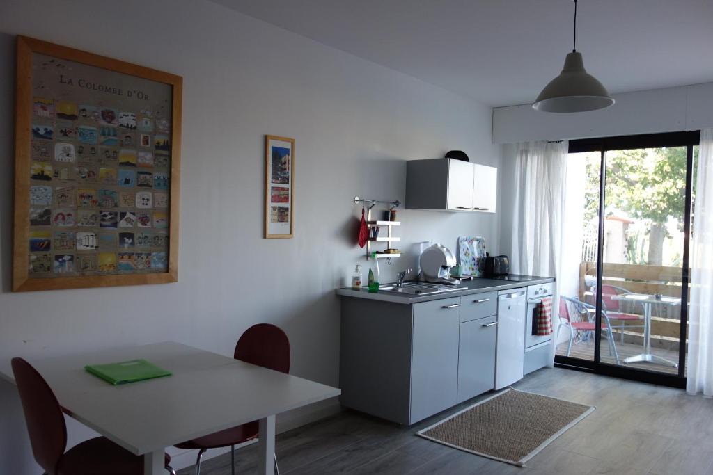Nice colline charmant studio indépendant au rdc d'une maison 14 Rue Antoine Virello, 06000 Nice