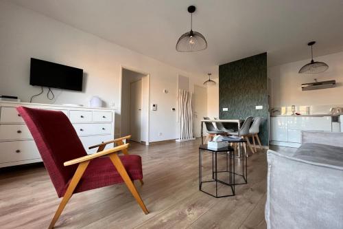 Nice cosy cocoon with terrace near the sea