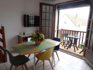 Nice duplex apartment, 400 m from the beach