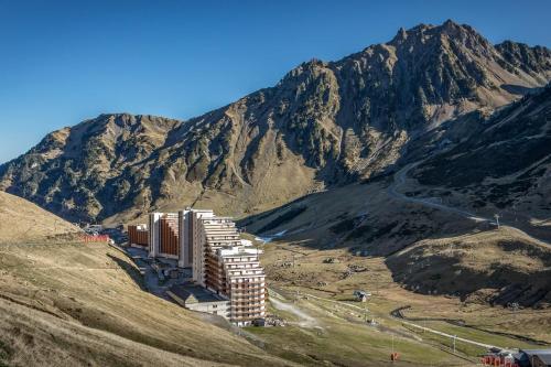 Nice flat at the heart of La Mongie in a ski-in residence - Welkeys