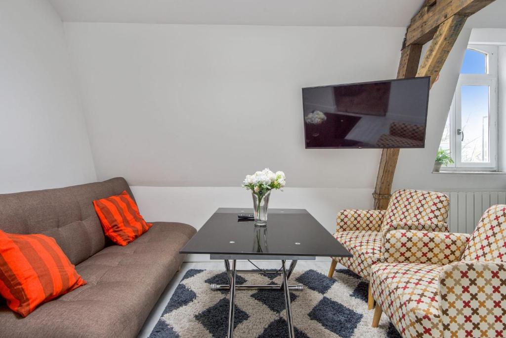 Nice flat in Lille-Europe nearby the Old City - Welkeys 55 D rue du Faubourg de Roubaix, 59800 Lille