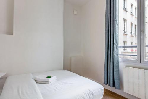 Nice flat two steps to Folies-Bergères at the heart of Paris - Welkeys