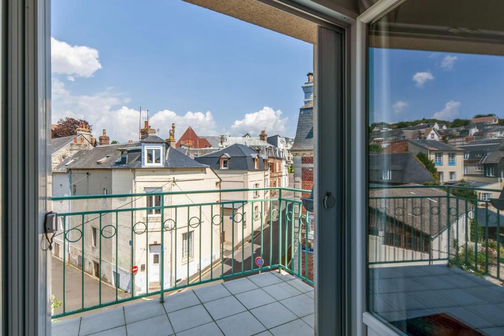 Appartement Nice flat with balcony - Trouville - Welkeys 13 Rue de l'Abbé Bourgeois 14360 Trouville-sur-Mer
