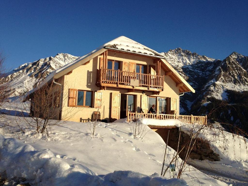 NICE FLAT WITH GARDENS 10 MNS CROISETT