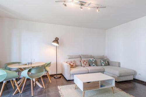 Nice flat with terrace and balneo tub nearby Annecy center - Welkeys
